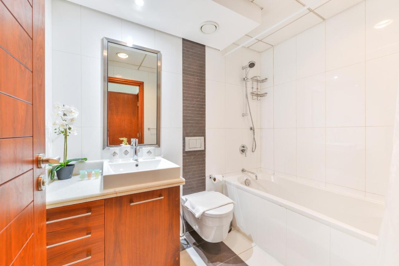 Super Deal! - 1Br Downtown Blvd Near Burj Khalifa & Mall ドバイ エクステリア 写真